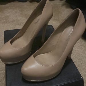 Nude Bebe high heels in great condition